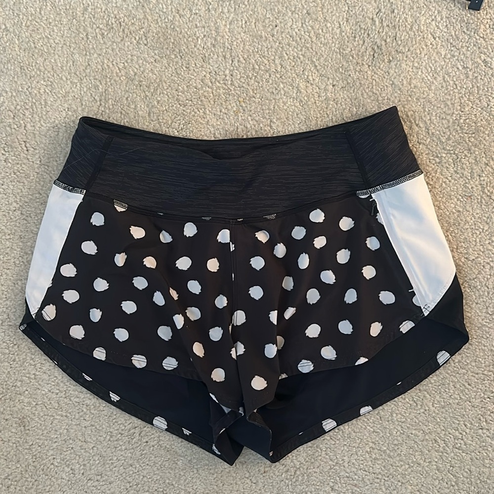 Outdoor Voices 2.5” Hudson Shorts